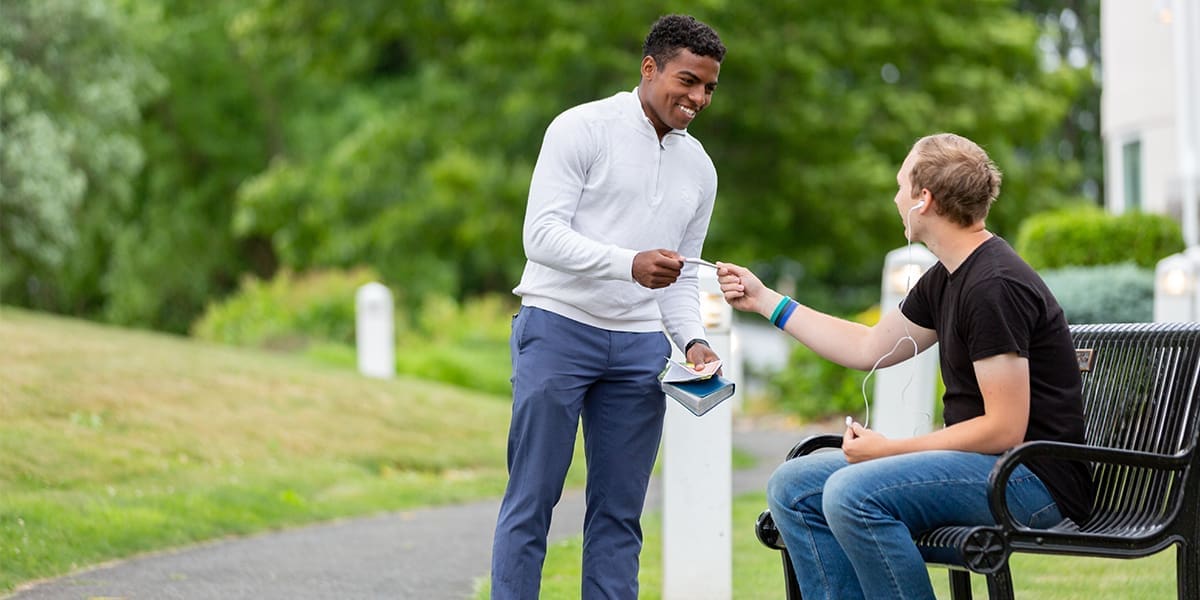 Donate_Bible Worker (Tile)